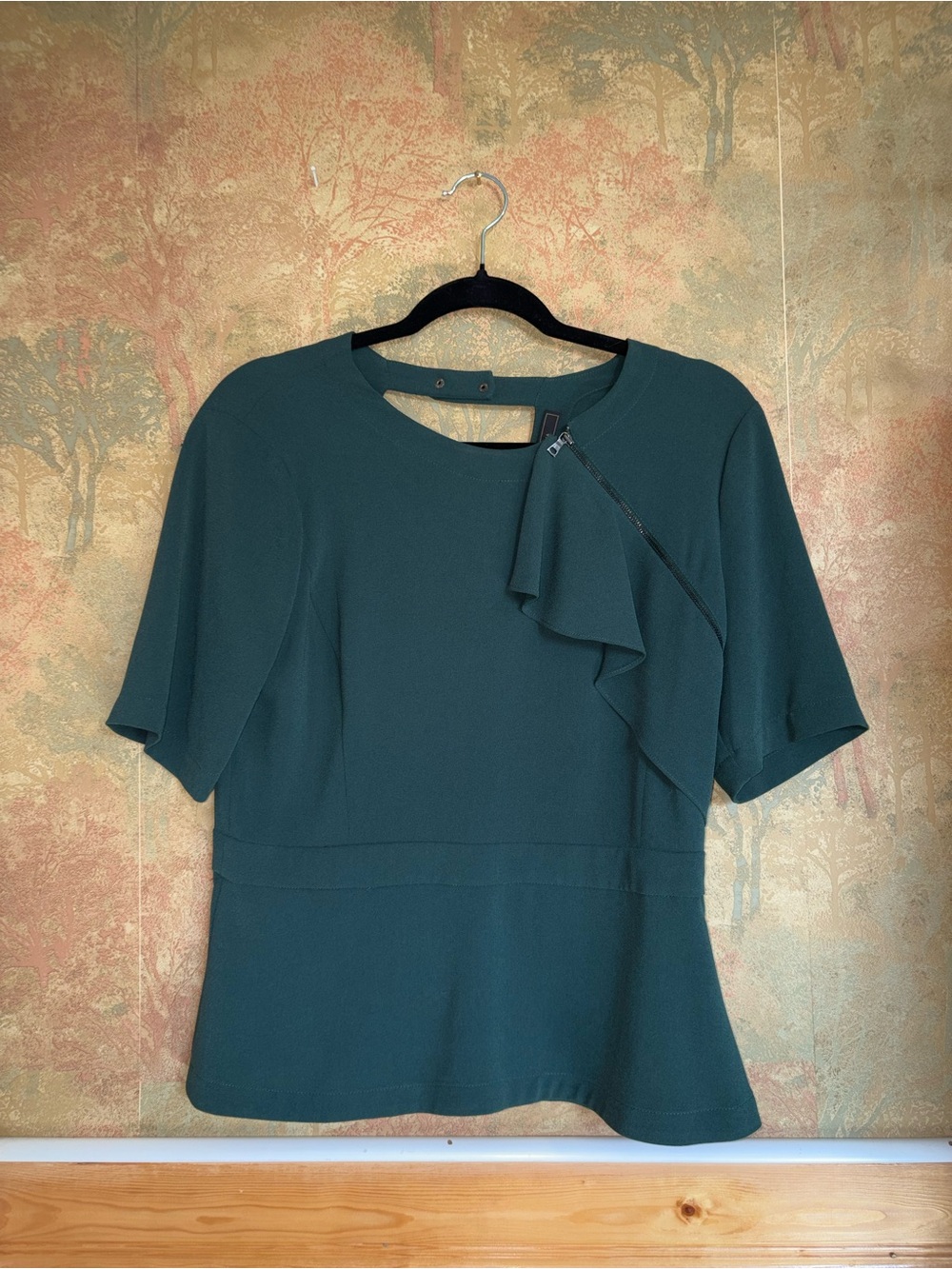 BCBGMaxazria | Green Open Back Blouse